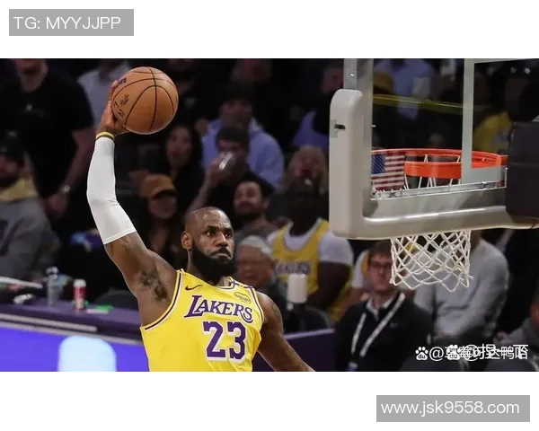 304马刺与开拓者激战正酣双方全力争夺季后赛席位的关键对决 304马刺与开拓者激战正酣双方全力争夺季后赛席位的关键对决