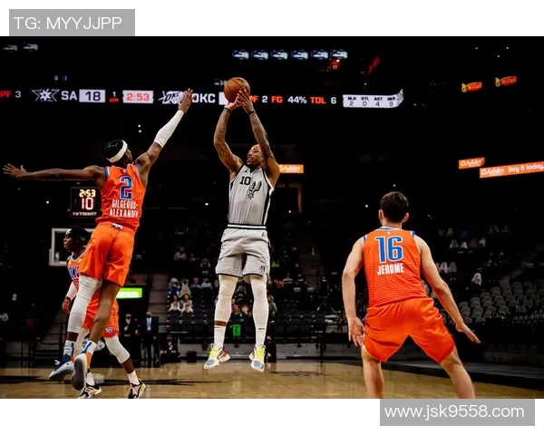 勇士与雷霆激战回顾新浪直播录像精彩瞬间全记录 勇士与雷霆激战回顾新浪直播录像精彩瞬间全记录