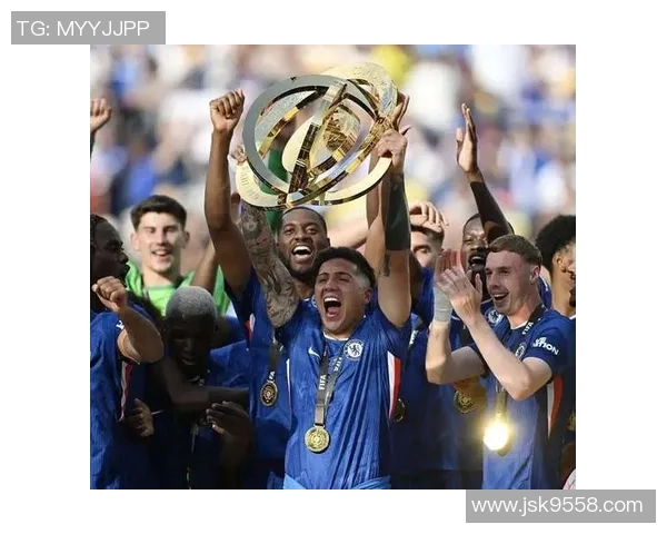 切尔西与阿森纳决赛激战正酣谁将捧起冠军奖杯的荣耀之巅 切尔西与阿森纳决赛激战正酣谁将捧起冠军奖杯的荣耀之巅