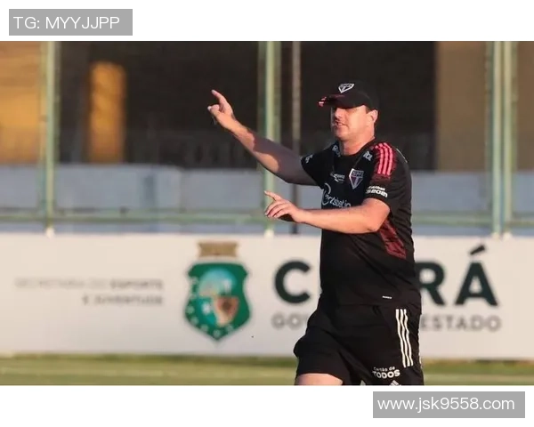 巴国际迎战福塔雷全力争胜力争晋级赛事精彩纷呈